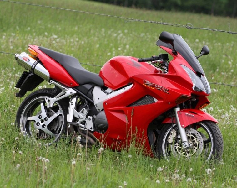 Тест-драйв мотоцикла Honda CBR1000F