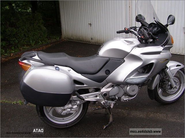 Мотоцикл st 700i (2011): технические характеристики, фото, видео