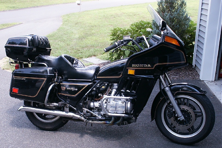 Обзор мотоцикла honda gl1800 gold wing