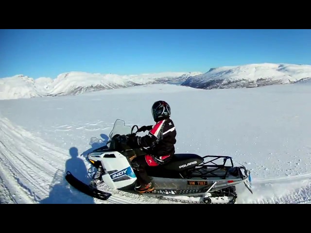 Ретро-вояжёр: снегоход polaris 550 indy voyager