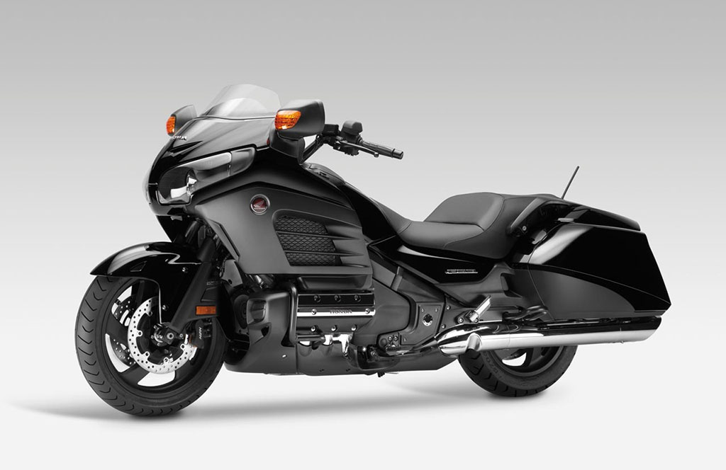 Мотоцикл honda glx 1800 gold wing tour 2021 цена, фото, характеристики, обзор, сравнение на базамото