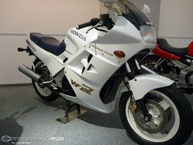 Информация по мотоциклу honda vfr 750 f
