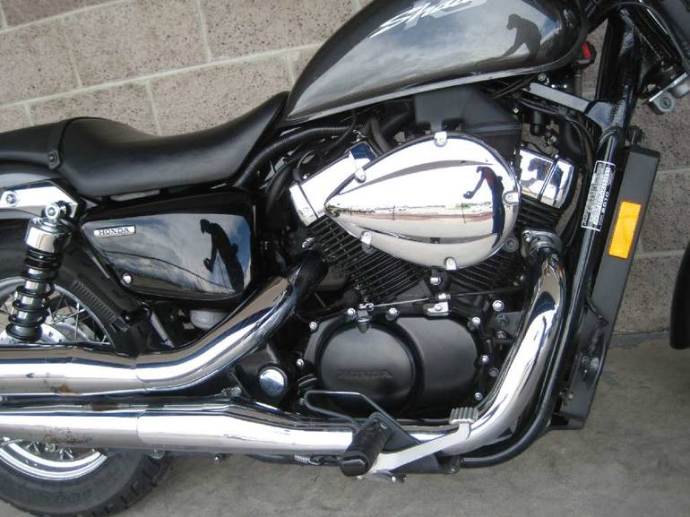 Мотоцикл honda vt 750 c: освещаем в общих чертах