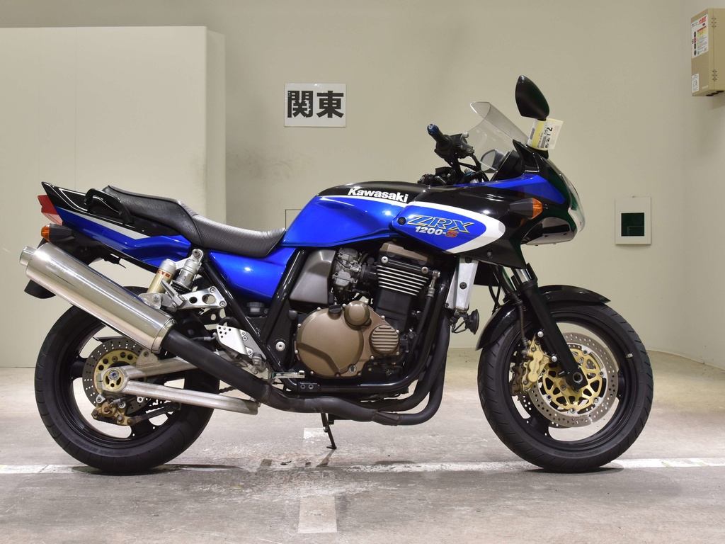 Японские мотоциклы – kawasaki zrx1200s  - публикация - сайт о мотоциклах, мотоновости, мотостатьи, советы начинающим, мнения экспертов.
