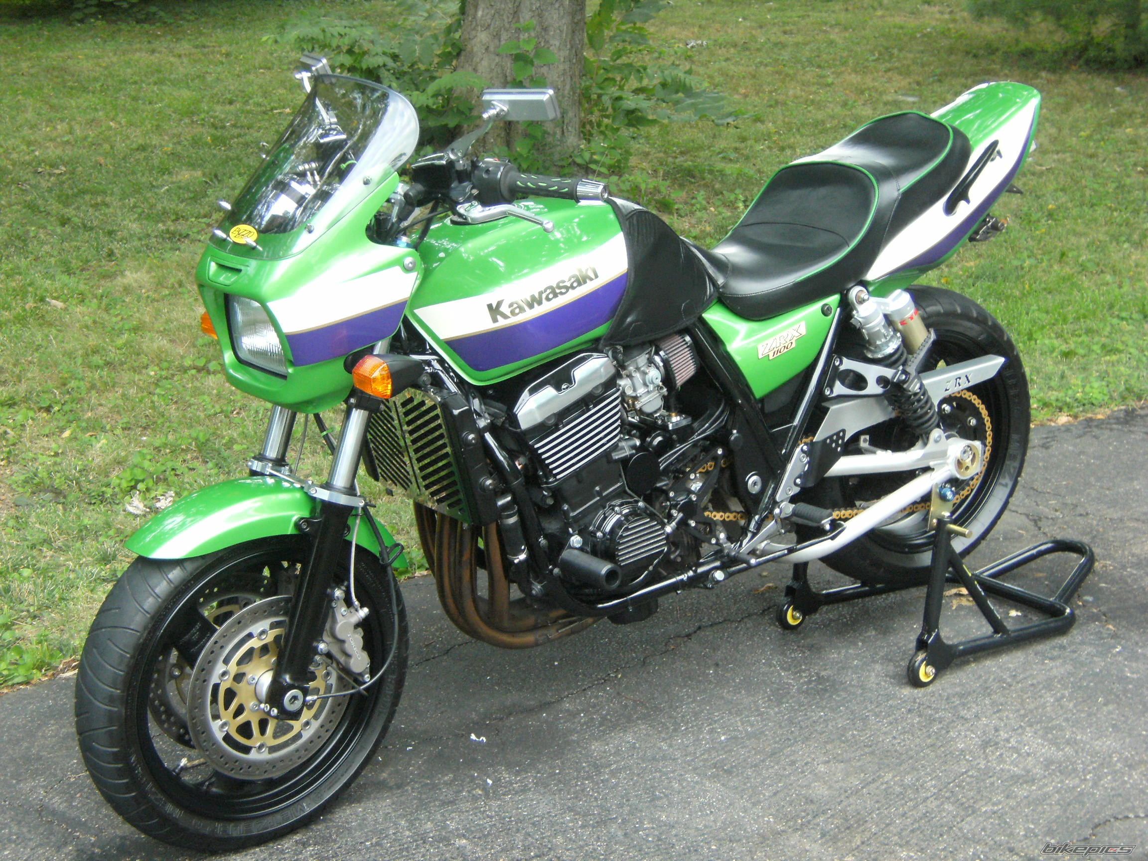 Тест-драйв мотоцикла Kawasaki ZRX1100