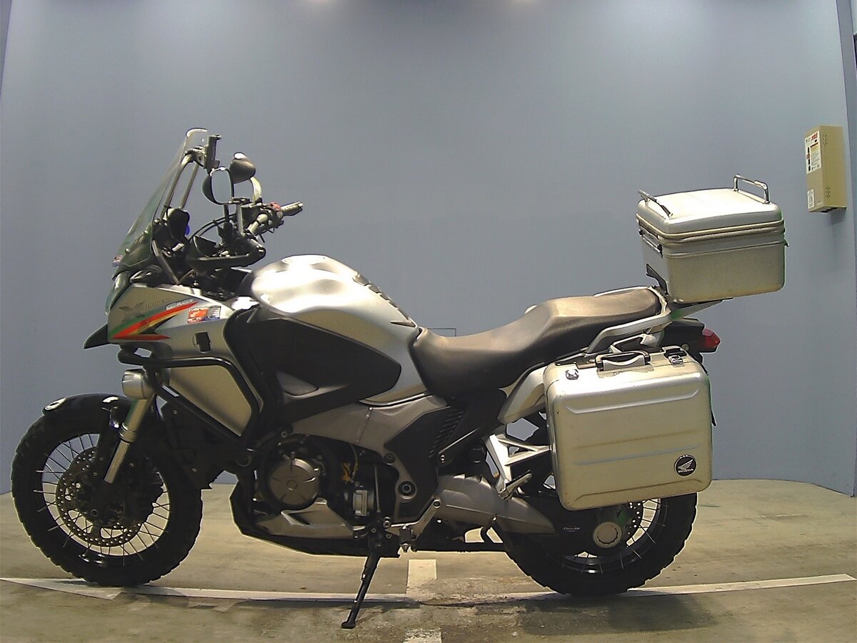 Тест-драйв мотоцикла Honda VFR1200X Crosstourer