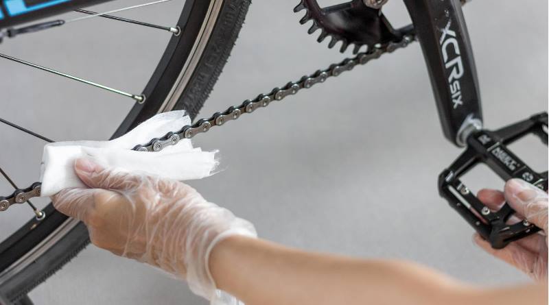 Как самостоятельно очистить и смазать цепь велосипеда