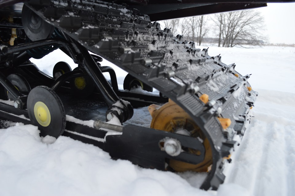 Самодельный снегоход с двигателем от мотоколяски. самодельный снегоход на гусеницах своими руками: фото. рама под двигатель и трансмиссию
