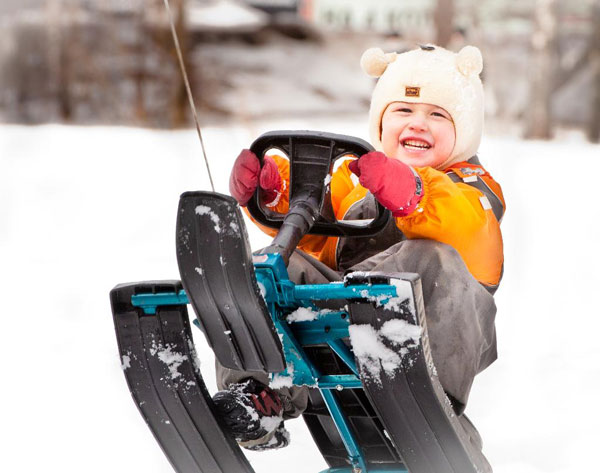 Обзор лучших детских снегокатов для детей от 2, 3 лет; модели со спинкой, на двоих барс, nika, small rider