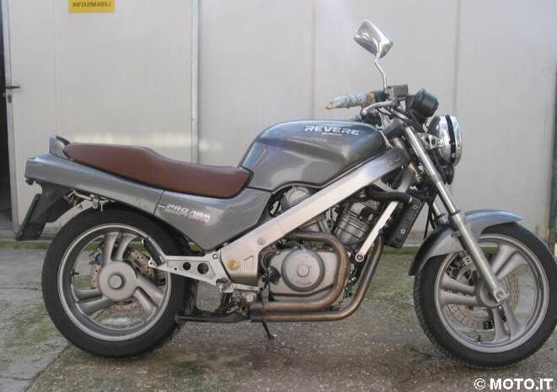 Мотоцикл honda ntv 650 1996: разбираемся досконально