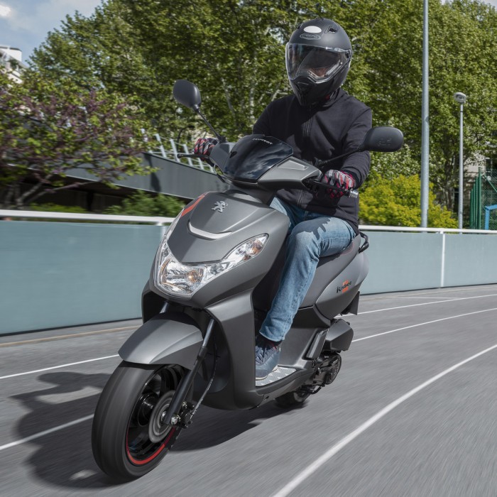 Peugeot Kisbee 100 – идеальный скутер для города за 2400$