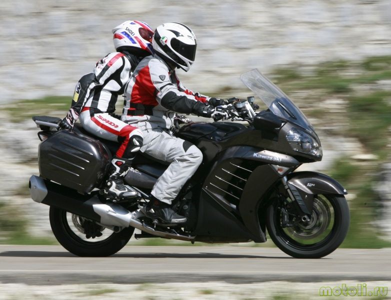Тест-драйв мотоцикла Kawasaki Z800