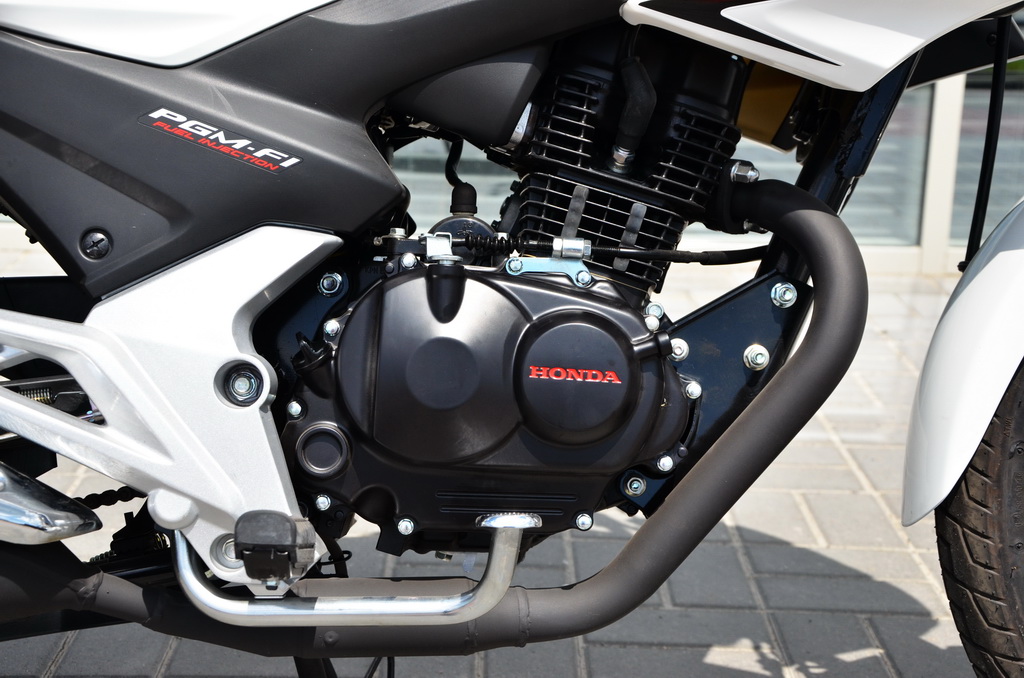 Тест-драйв мотоцикла Honda CB125E