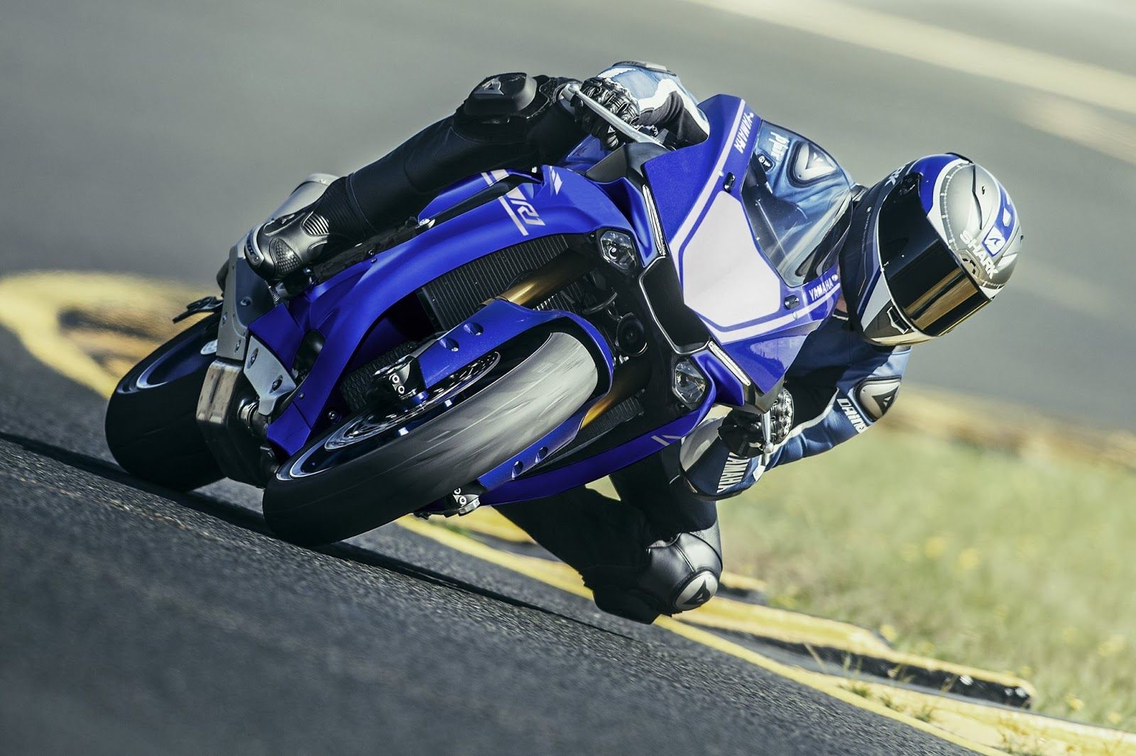 Тест-драйв мотоцикла Yamaha YZF-R1