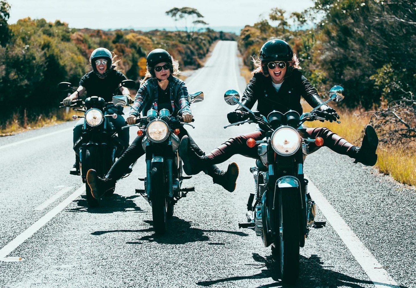 Выбор первого дорожного мотоцикла для девушки