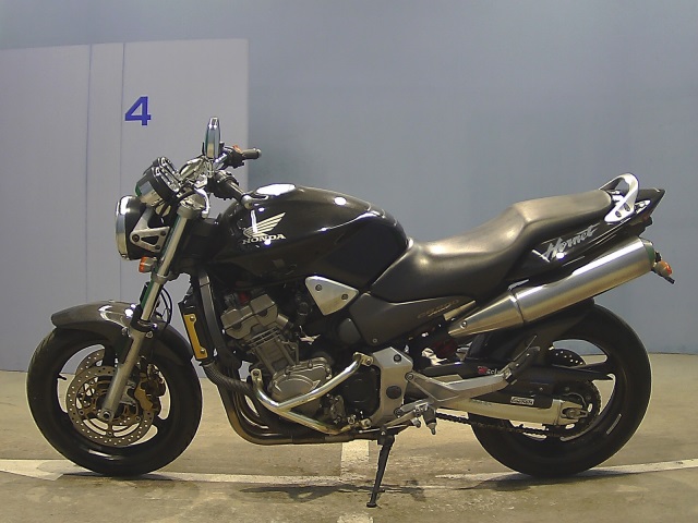 Обзор мотоцикла honda cb 900 f hornet — bikeswiki - энциклопедия японских мотоциклов