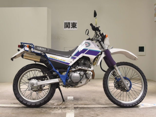 Тест-драйв мотоцикла Yamaha Serow 225