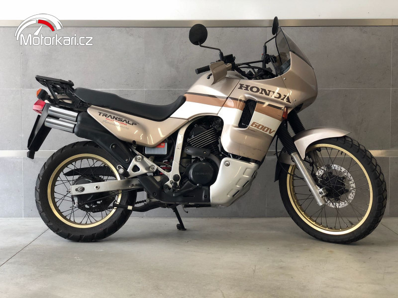 Тест-драйв мотоцикла Honda XL600V Transalp