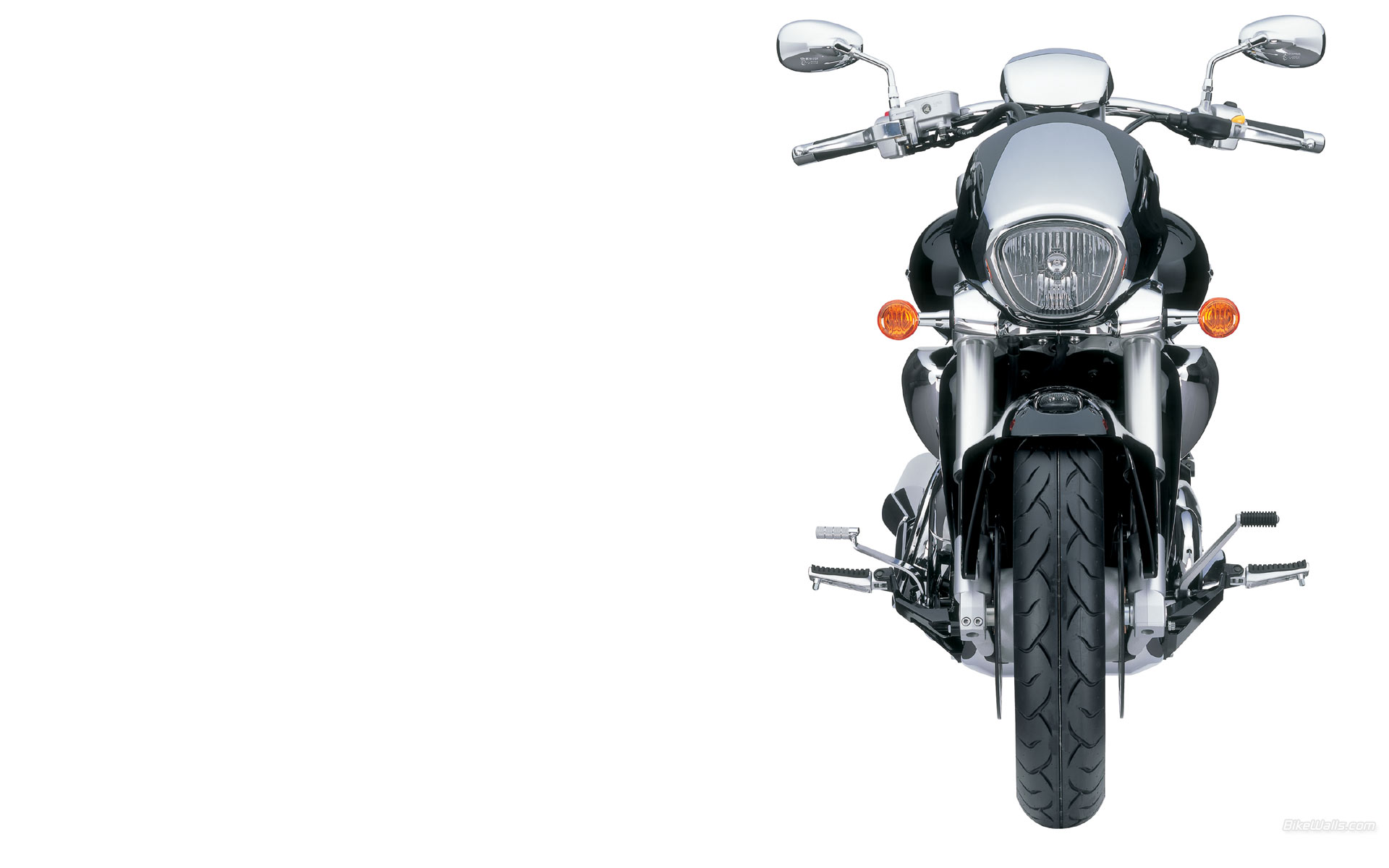Мотоцикл Suzuki Intruder (Сузуки Интрудер) M 1800 R — безусловный лидер в категории круизеров