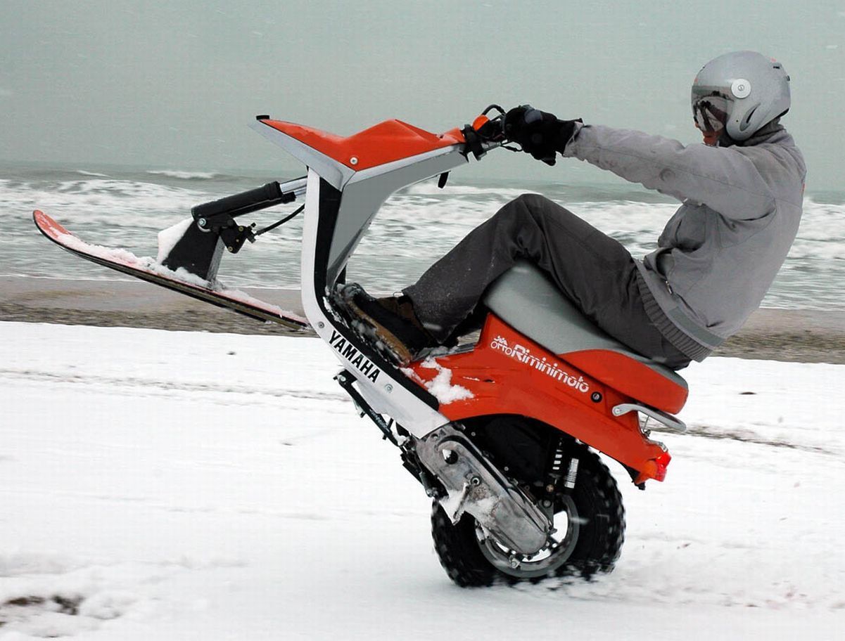Как ездить на скутере зимой - советы и экипировка