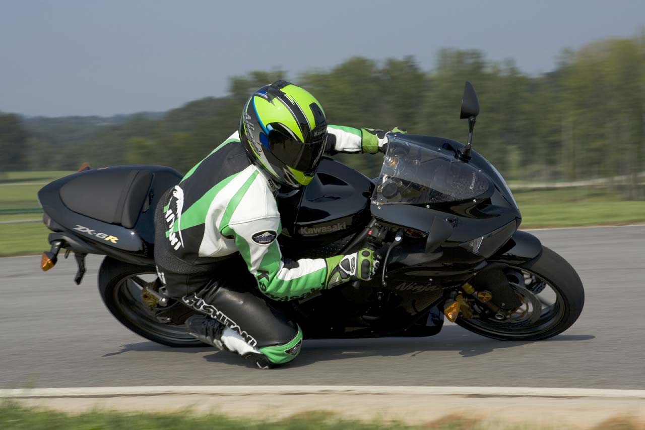 Тест-драйв мотоцикла Kawasaki ZX-6R