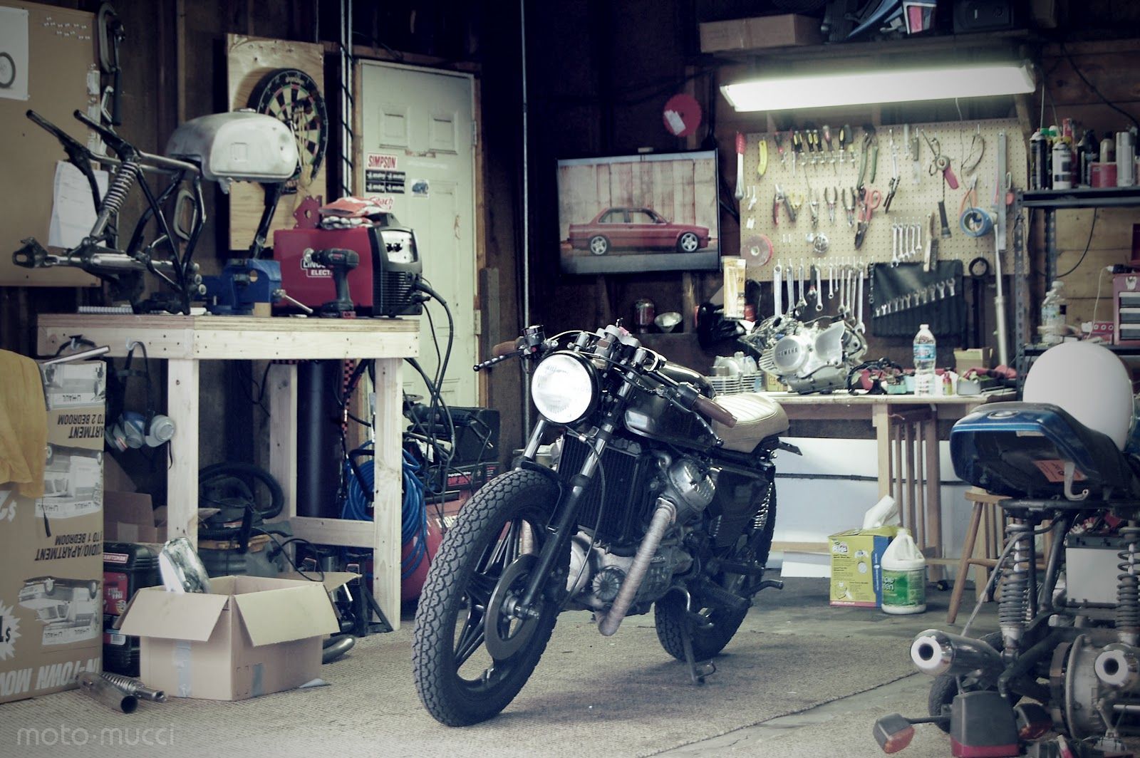 Обслуживание мотоцикла в гараже своими руками перед и после мотосезона