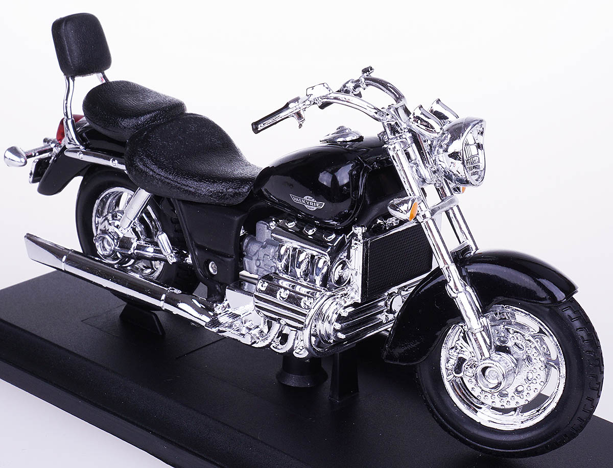 Мотоцикл модель Honda Valkyrie 1/6