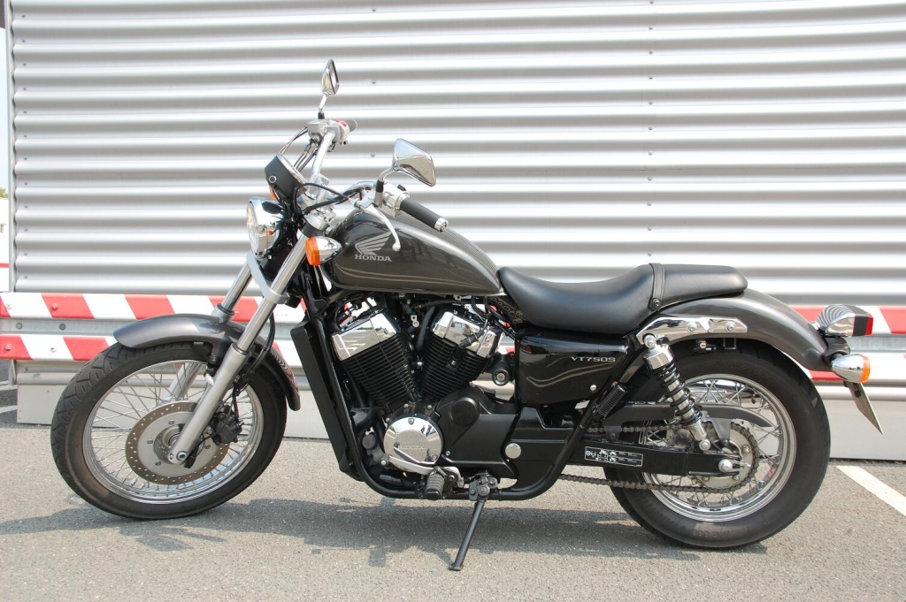 Тест-драйв мотоцикла Suzuki VZ800 Marauder