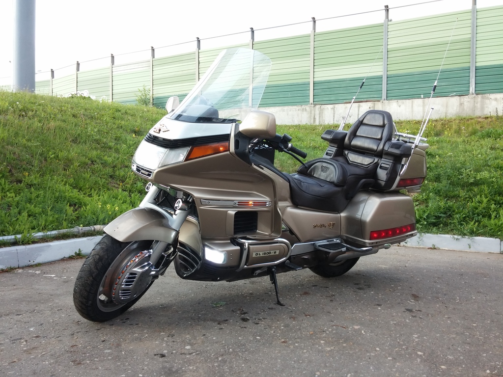 Тест-драйв мотоцикла Honda GL1500 Gold Wing