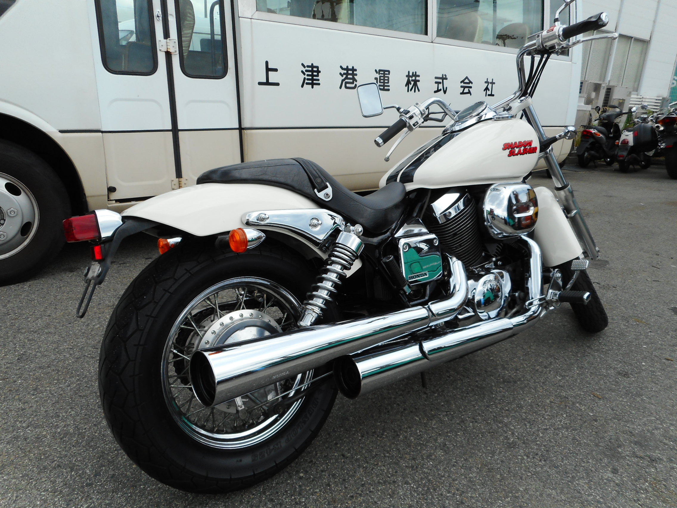 Обзор мотоцикла Honda Shadow Slasher (Хонда Шадов Слэшер) 400