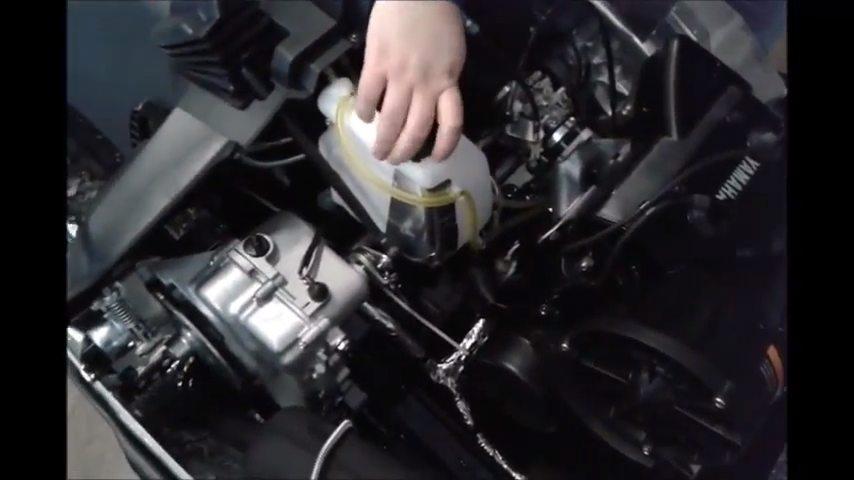 Как проверить уровень масла в двигателе правильно