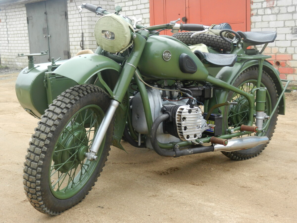 Урал М 72 - первый тяжелый советский мотоцикл