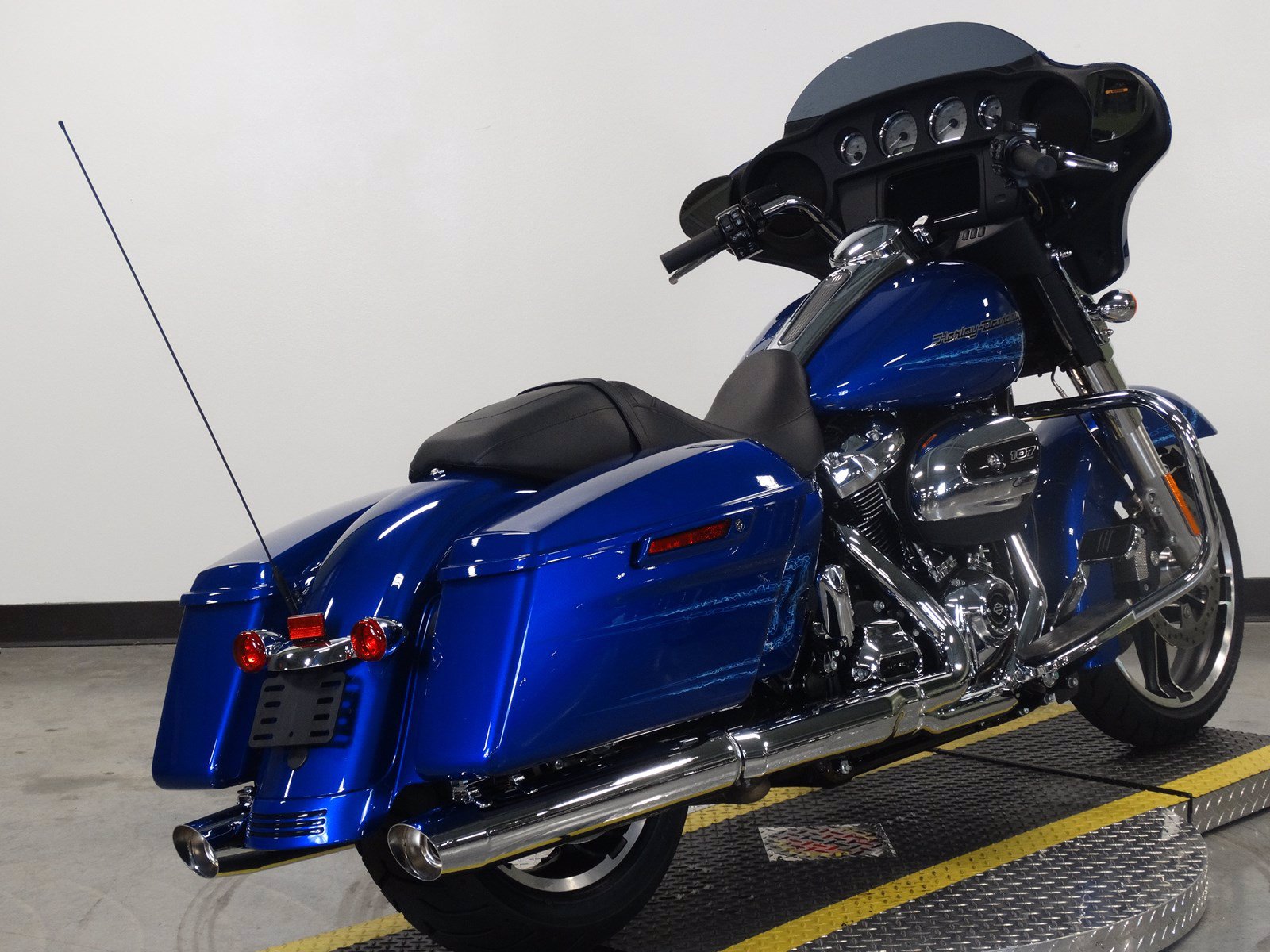 Harley-Davidson Street Glide.