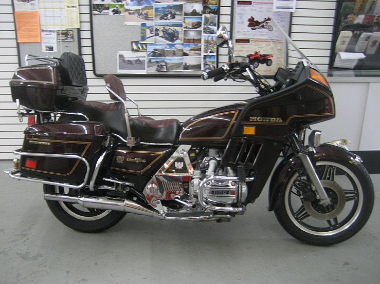 Мотоцикл honda gl 1100 gold wing aspencade 1982 обзор