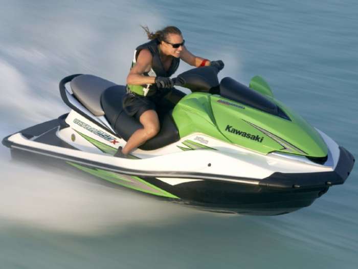 Водный мотоцикл 2012 yamaha fzr: агрессивный и превосходный