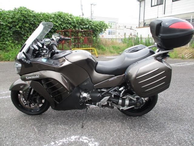 Тест-драйв мотоцикла Kawasaki 1400 GTR