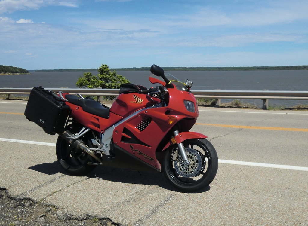Обзор мотоцикла honda vfr 750 f