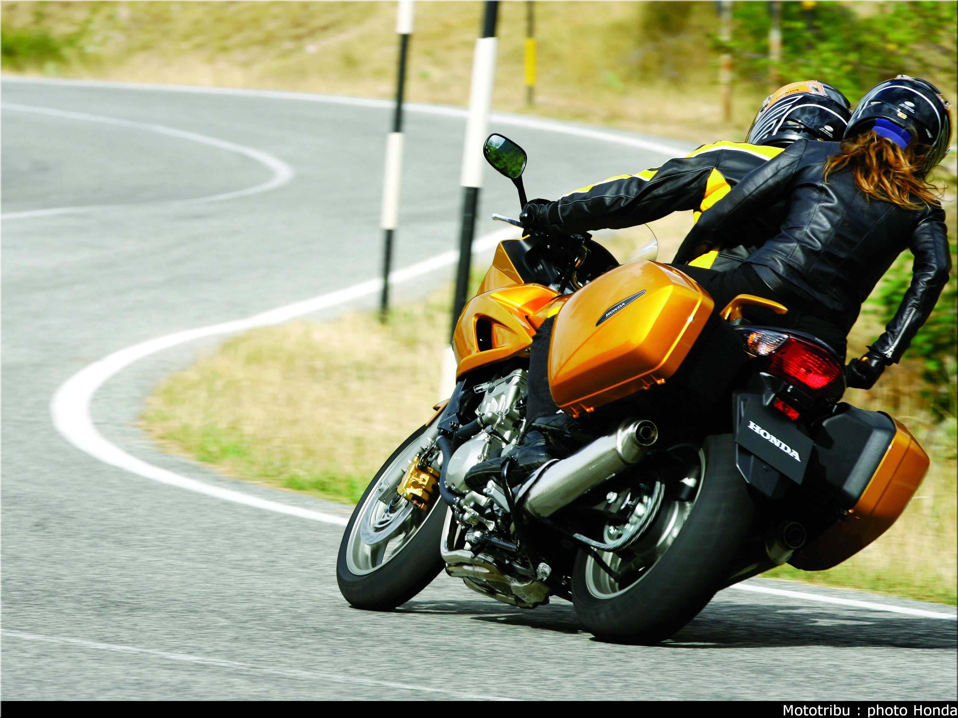 Тест-драйв мотоцикла Honda CBF 1000
