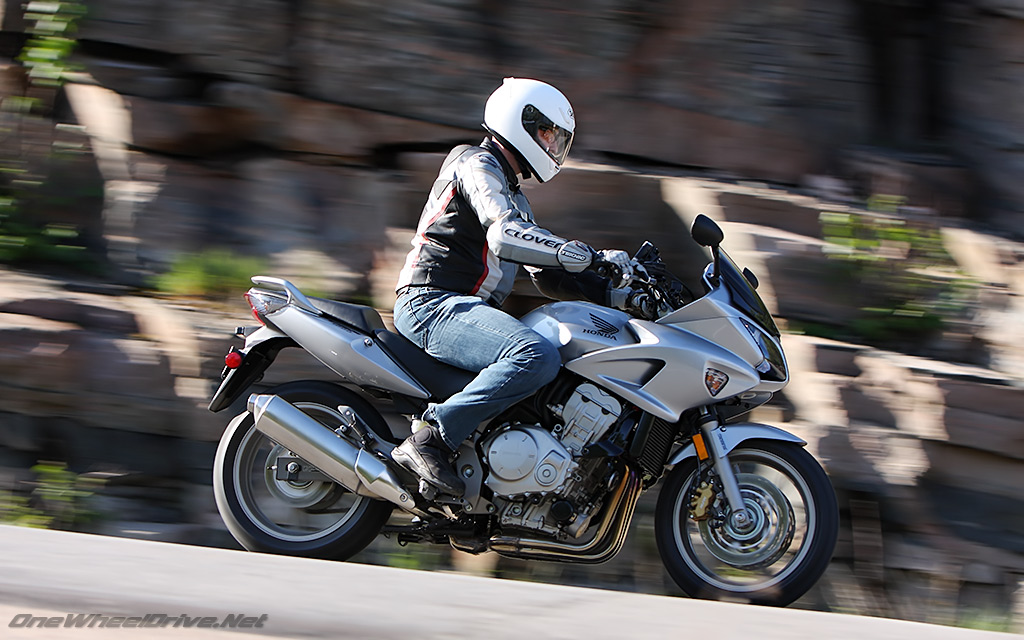 Тест-драйв мотоцикла Honda CTX1300