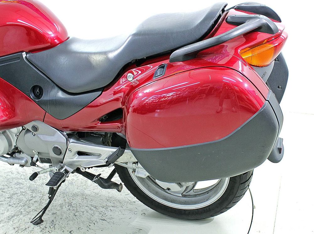 Обзор мотоцикла honda nt700v deauville — bikeswiki - энциклопедия японских мотоциклов