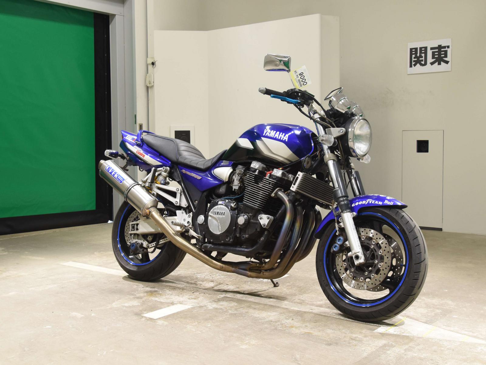 Тест-драйв мотоцикла Yamaha XJR 1300.