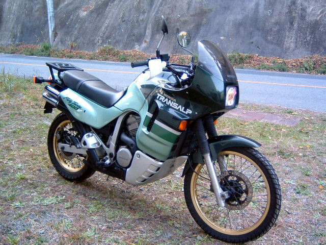 Тест-драйв мотоцикла Honda XL400V Transalp