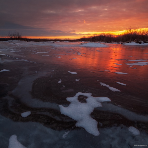 Стихи река скована льдом - сборник красивых стихов в доме солнца