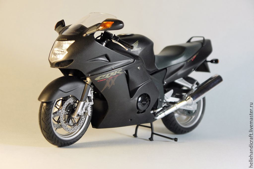 honda cbr 1100 blackbird