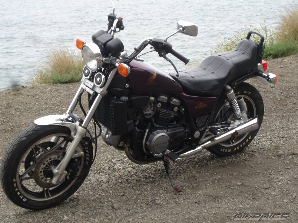 Информация по мотоциклу honda vf 750 magna (v45)