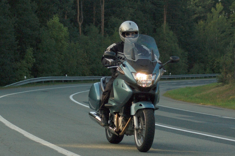 Мотоцикл honda nt700v deauville 2010: разбираем по порядку