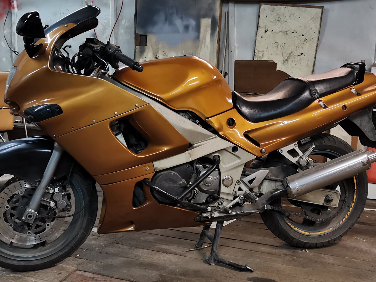 Kawasaki zzr 400 1. Kawasaki ZZR 400. Кавасаки ZZR 400. Кавасаки ZZR 400 2. Kawasaki ZZR 400 2.