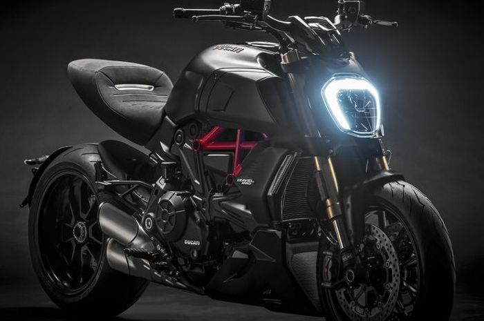 Обзор мотоцикла Ducati Diavel