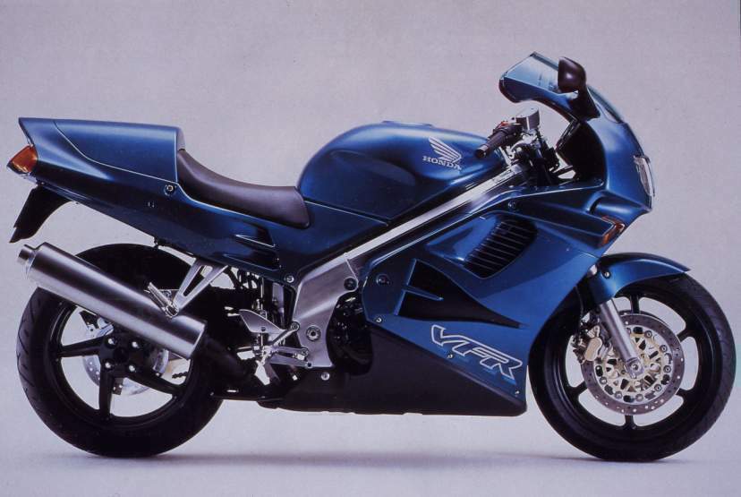 Тест-драйв мотоцикла honda vfr750f от motoviewer.