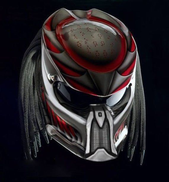 Эффектный шлем для мотоциклиста — мотошлем «Хищник»